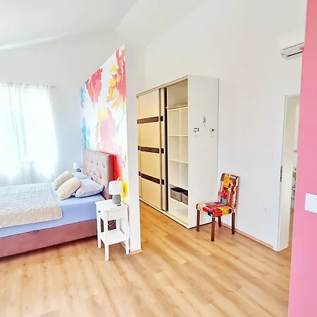 Villa Mira *