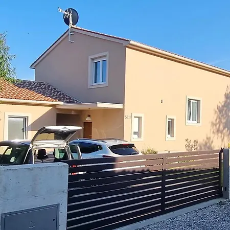 Mira Villa *