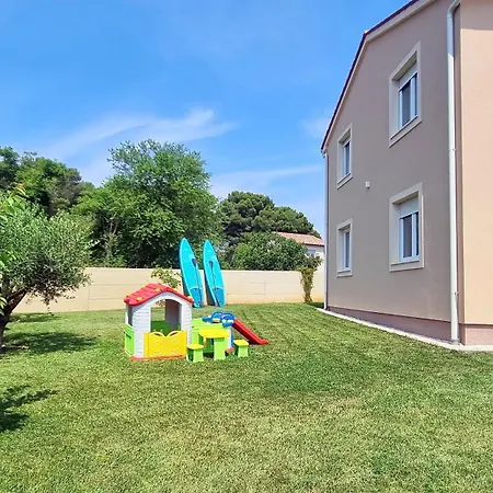 Mira * Póla